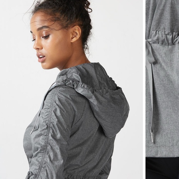 SOLD OUT ONLINE Fabletics DANIELLE: made to be seen (reflective) - Picture 10 of 12